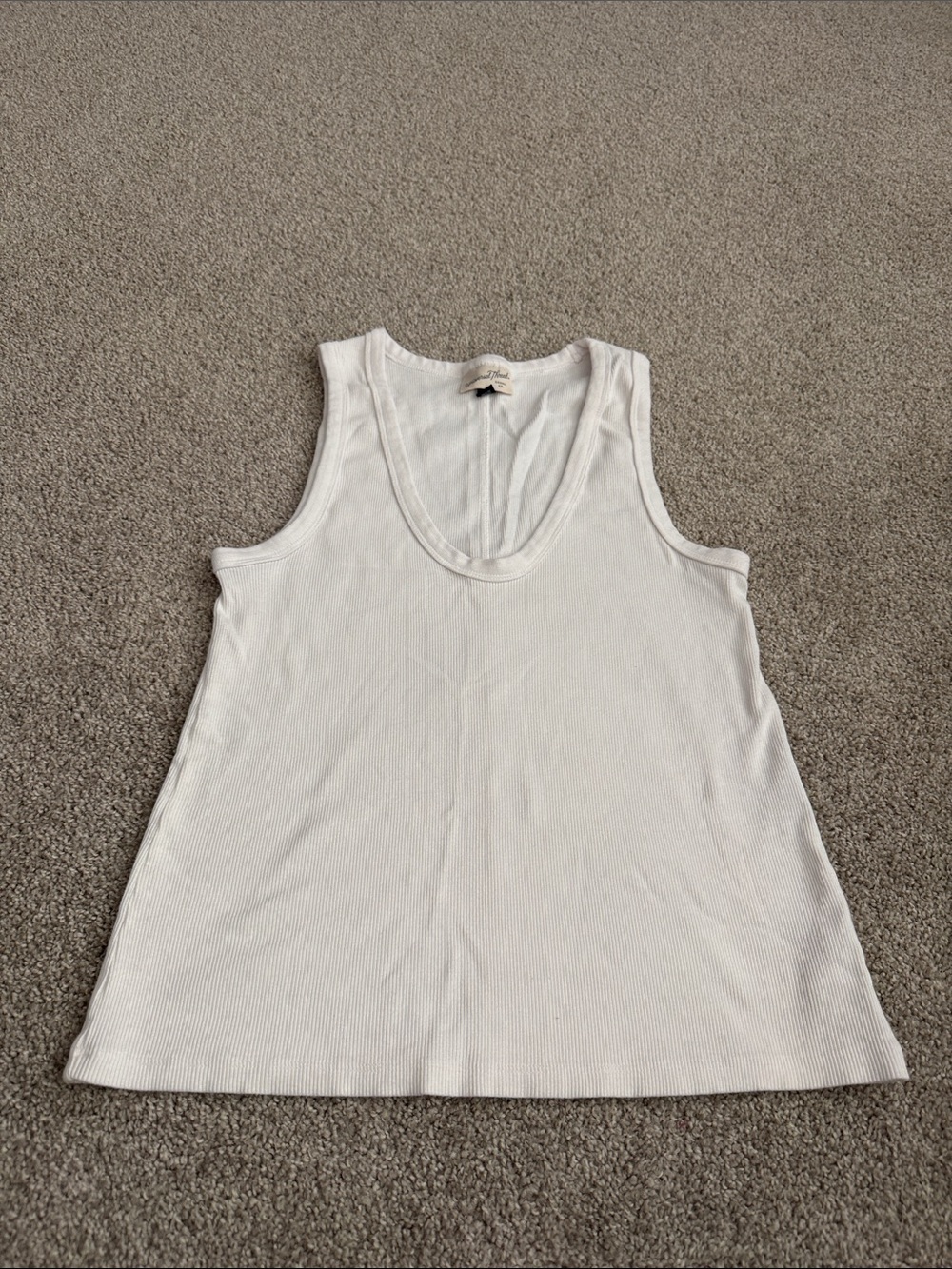 Universal Thread Women’s 5 Pack Tank Tops - Olive Green, White, Light Pink… - Picture 9 of 16
